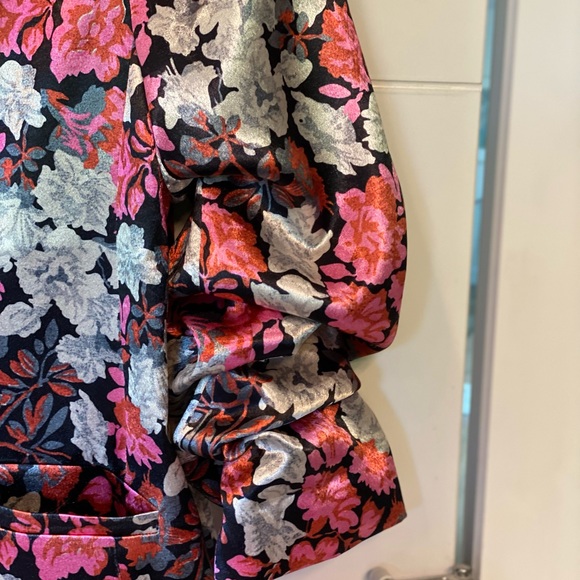 Cinq a sept gorgeous blazer -new - Picture 6 of 8